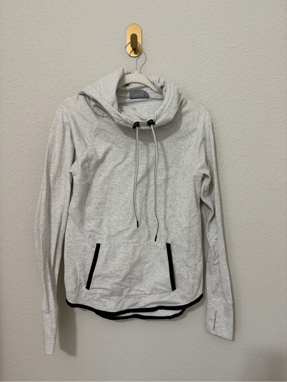 Athleta Gray Cowl Neck Performance Hoodie Thumbholes Kangaroo Pocket Size Small - Picture 2 of 9